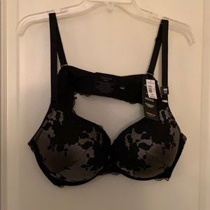 Torrid 46B bra